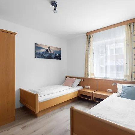 Haus Gletscherblick 3* Флаттах
