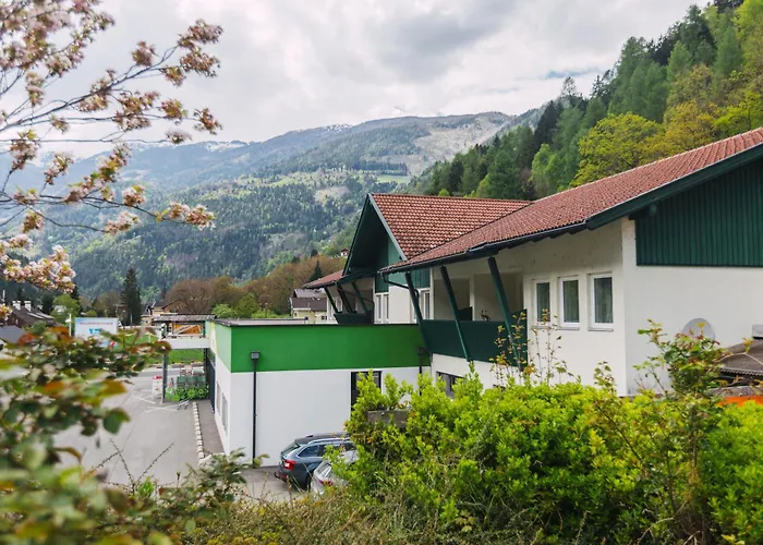 Haus Gletscherblick Aparthotel Flattach